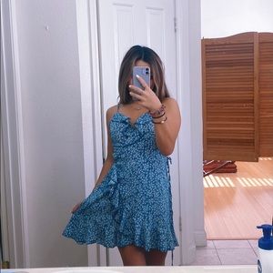 blue floral wrap dress 💙